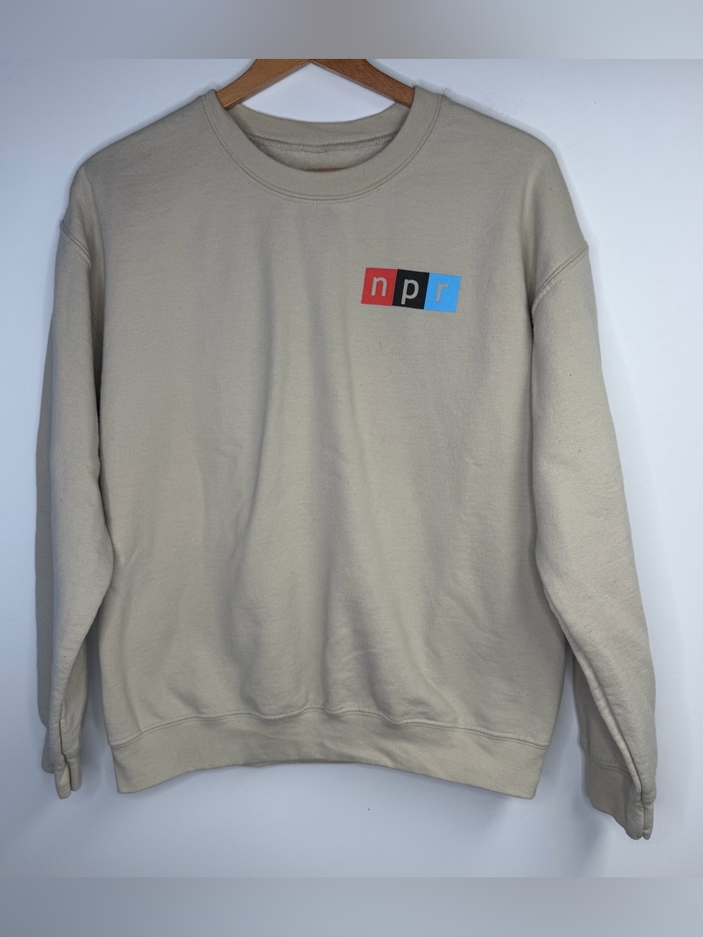 NPR National Public Radio Taupe Crewneck Sweatshirt Size Medium